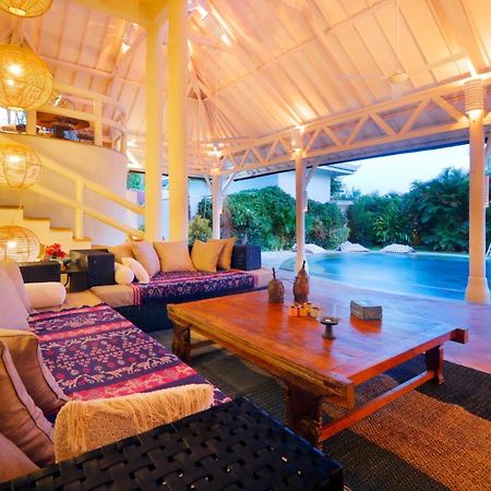 La Villa Oberoi Seminyak Exterior foto